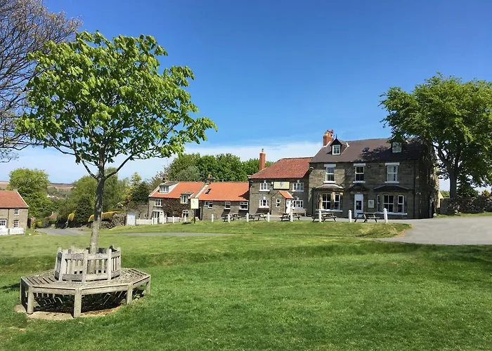 The Fox & Hounds Inn & Camping Pods