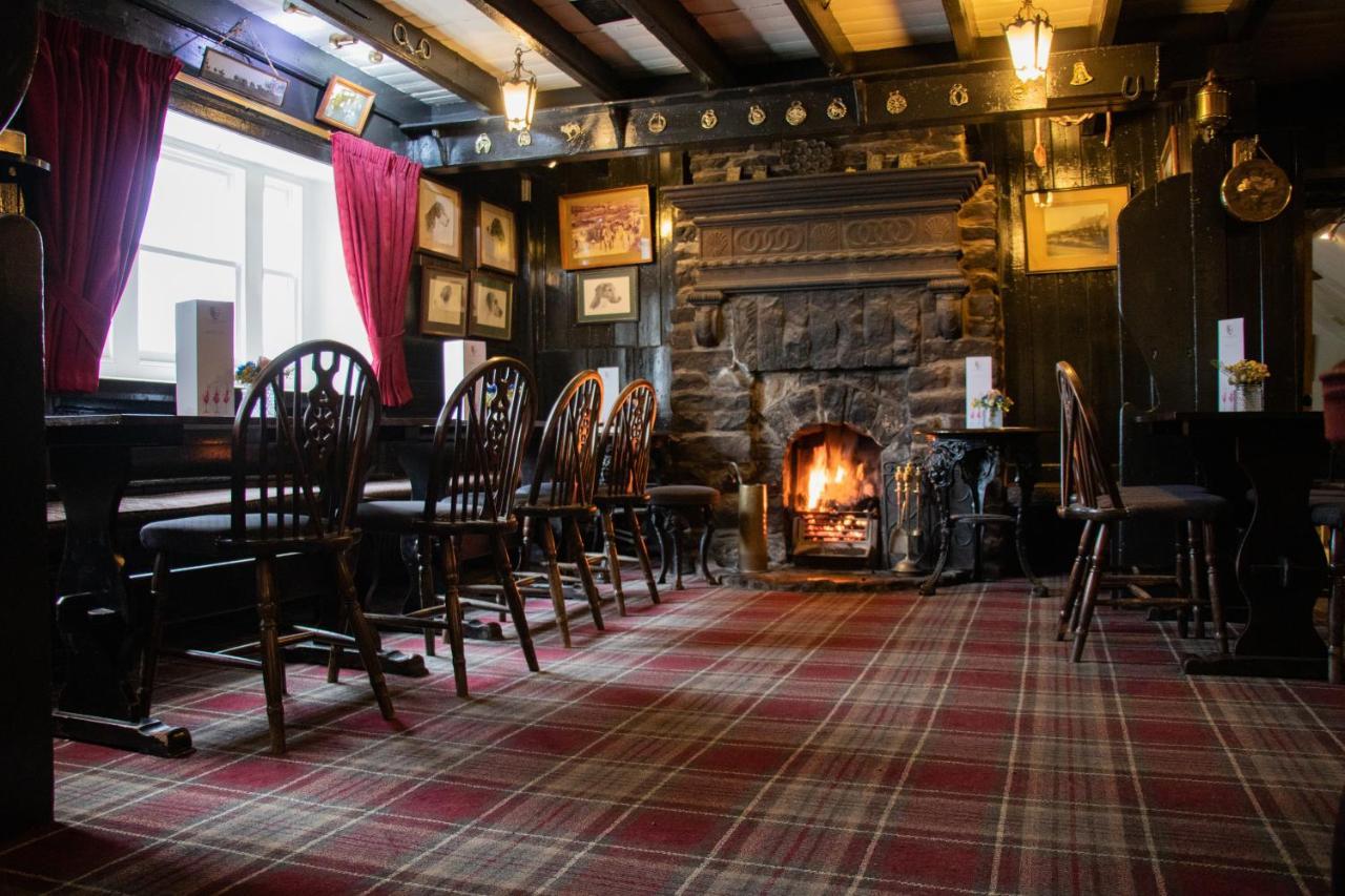 Inn The Fox & Hounds Inn & Camping Pods 4*
