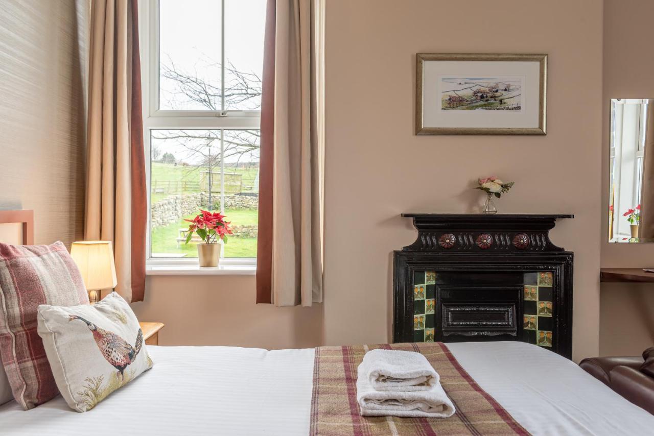 The Fox & Hounds Inn & Camping Pods Inn