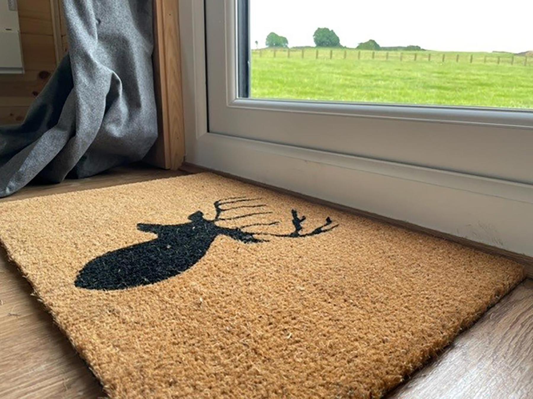 The Fox & Hounds Inn & Camping Pods Danby