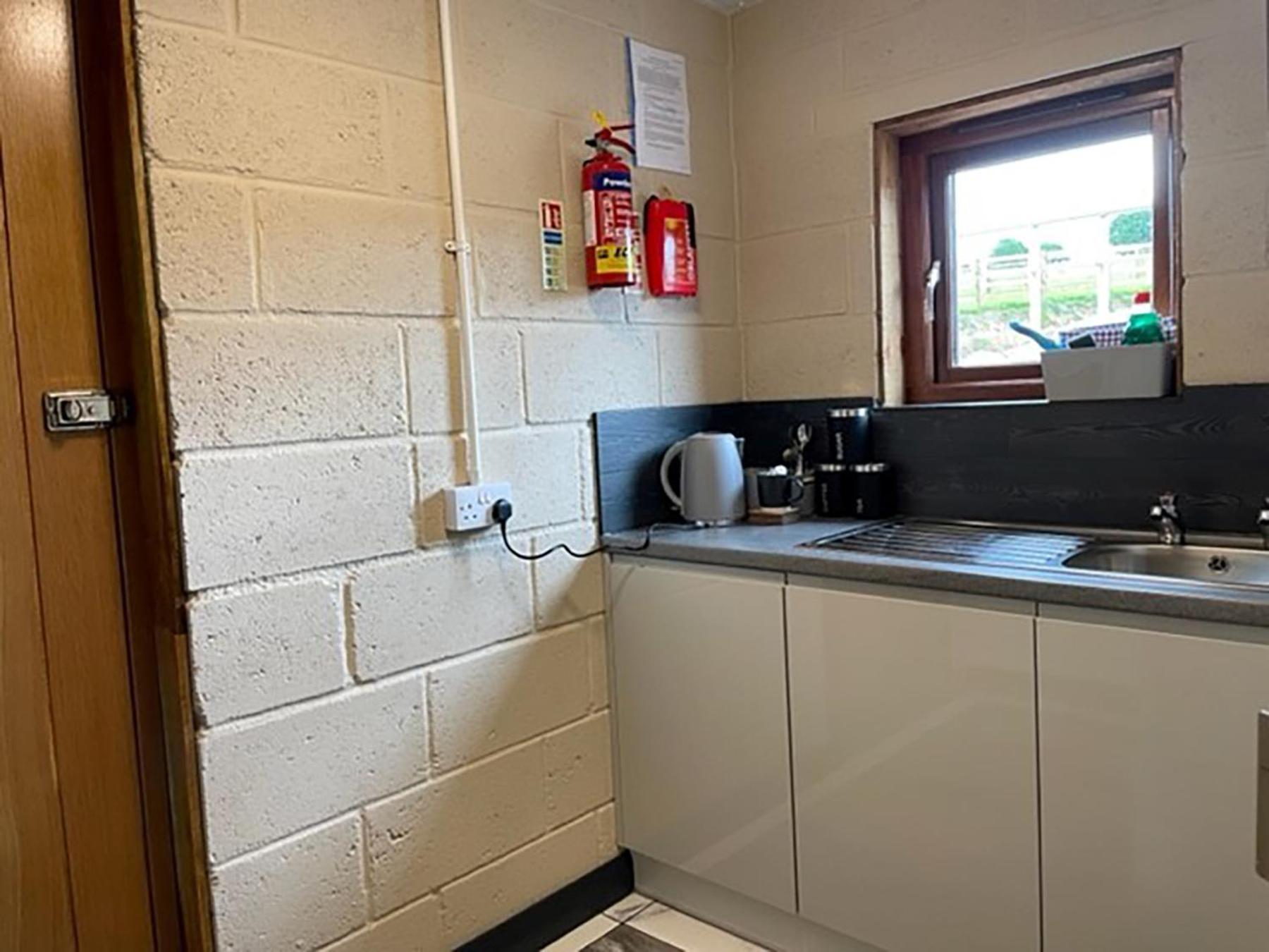 The Fox & Hounds Inn & Camping Pods Inn Danby