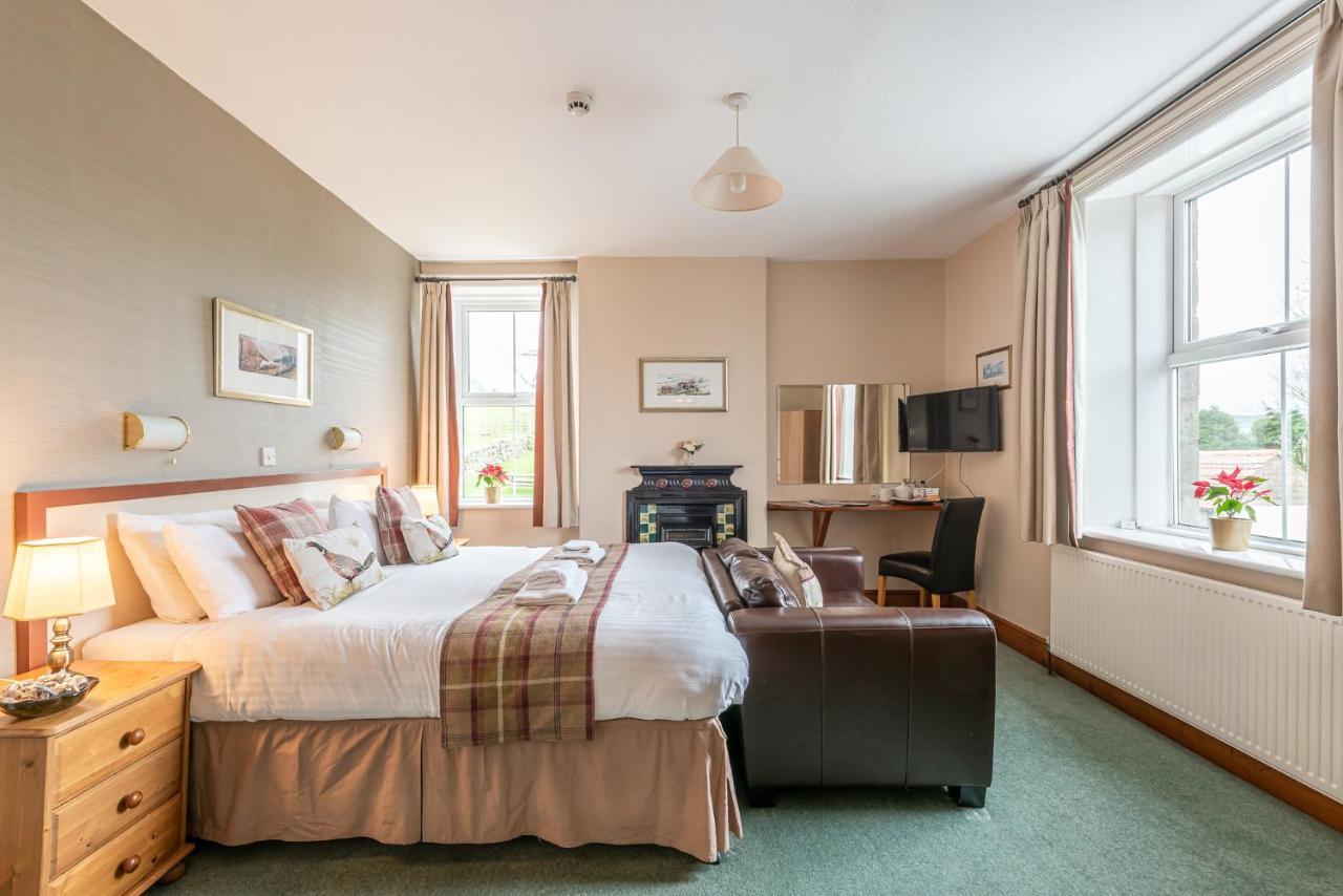 The Fox & Hounds Inn & Camping Pods Inn Danby